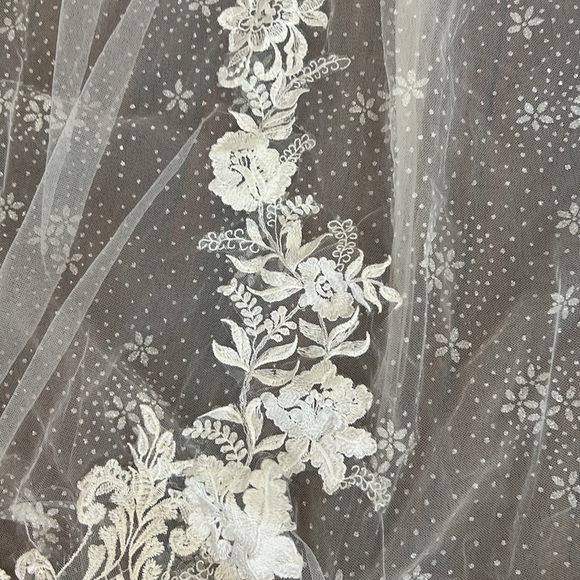 Chic Nostalgia bridal gown, multiple sizes, Ashbala, NWT - Picture 9 of 11